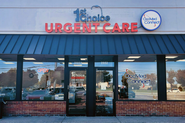 Exterior photo of 1st Choice Urgent Care Clinic in Rochester Hills Michigan.